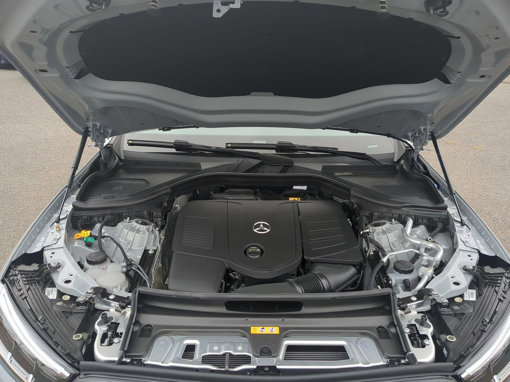 2026 Mercedes Benz GLC 350e 4MATIC photo 4