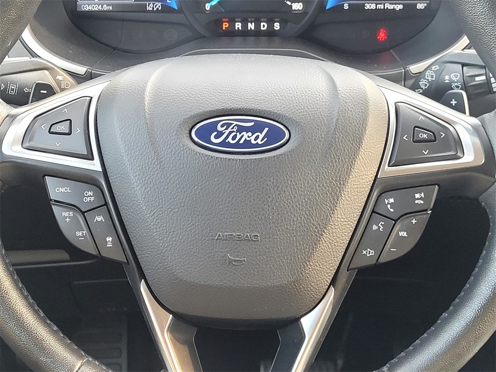 2021 Ford Edge SEL photo 25