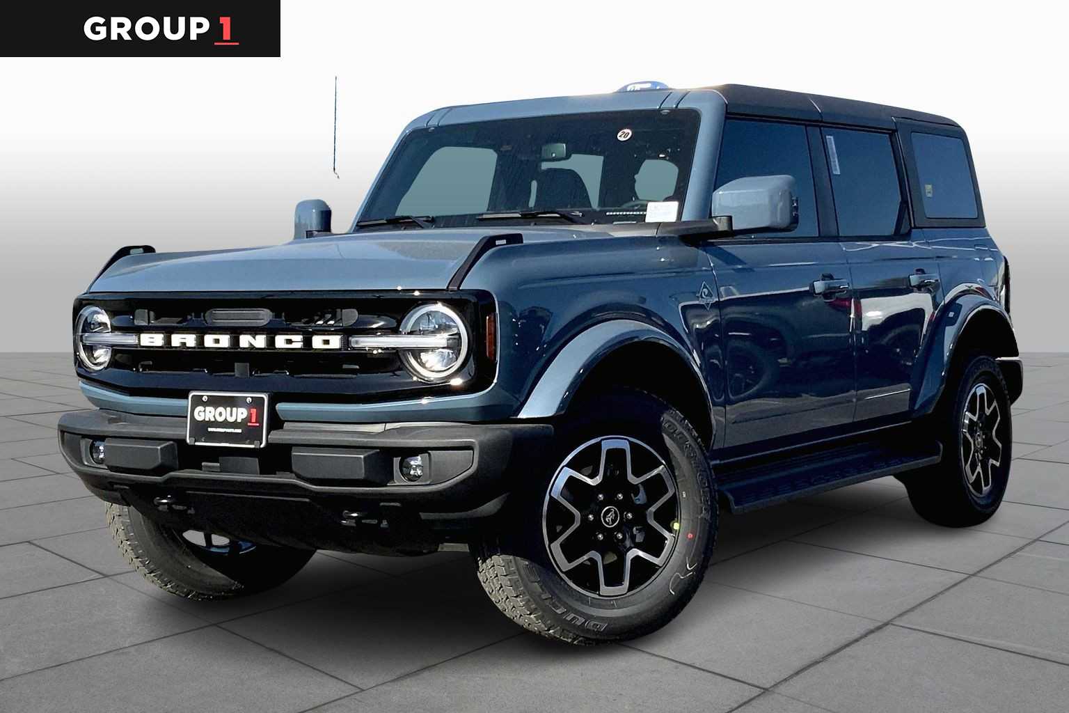 2025 Ford Bronco 4-Door Outer Banks's photo