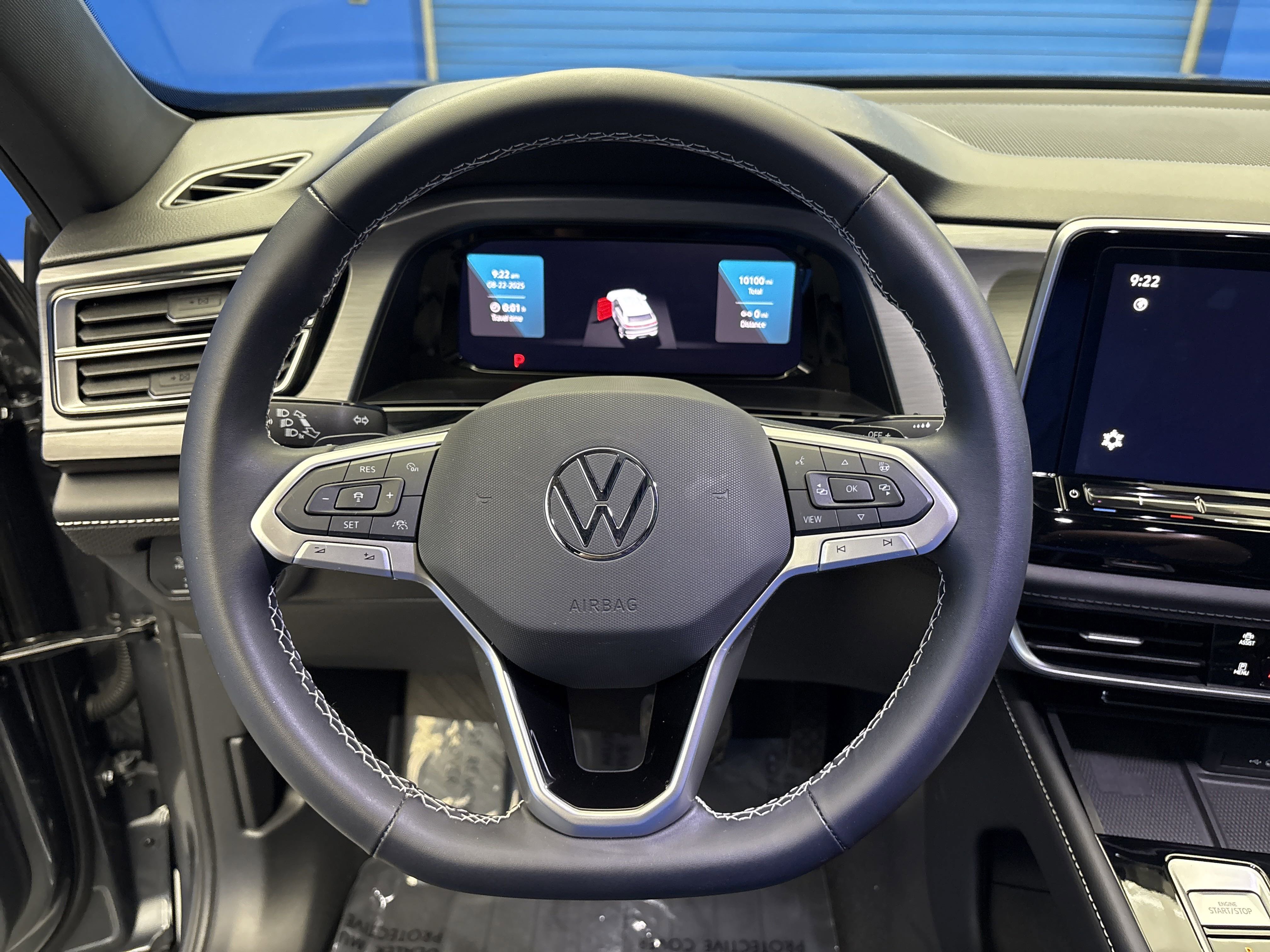 2024 Volkswagen Atlas Cross Sport SE Technology photo 10