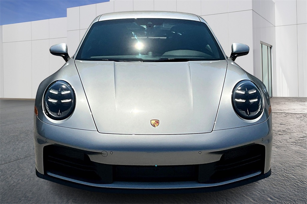 2025 Porsche 911 photo 10