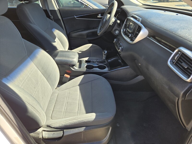 2016 Kia Sorento LX photo 4