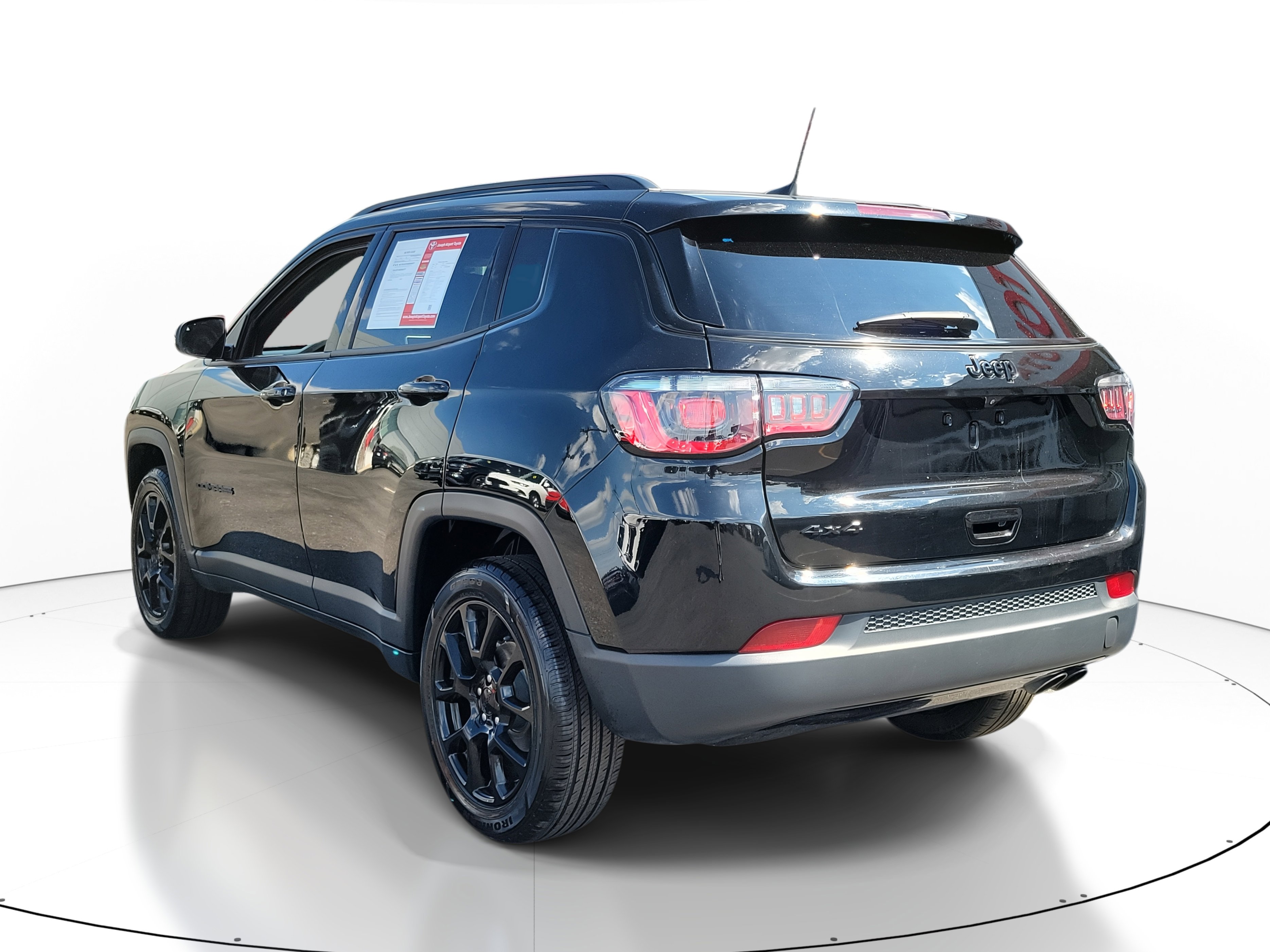 2022 Jeep Compass Latitude Altitude Special Edition photo 3