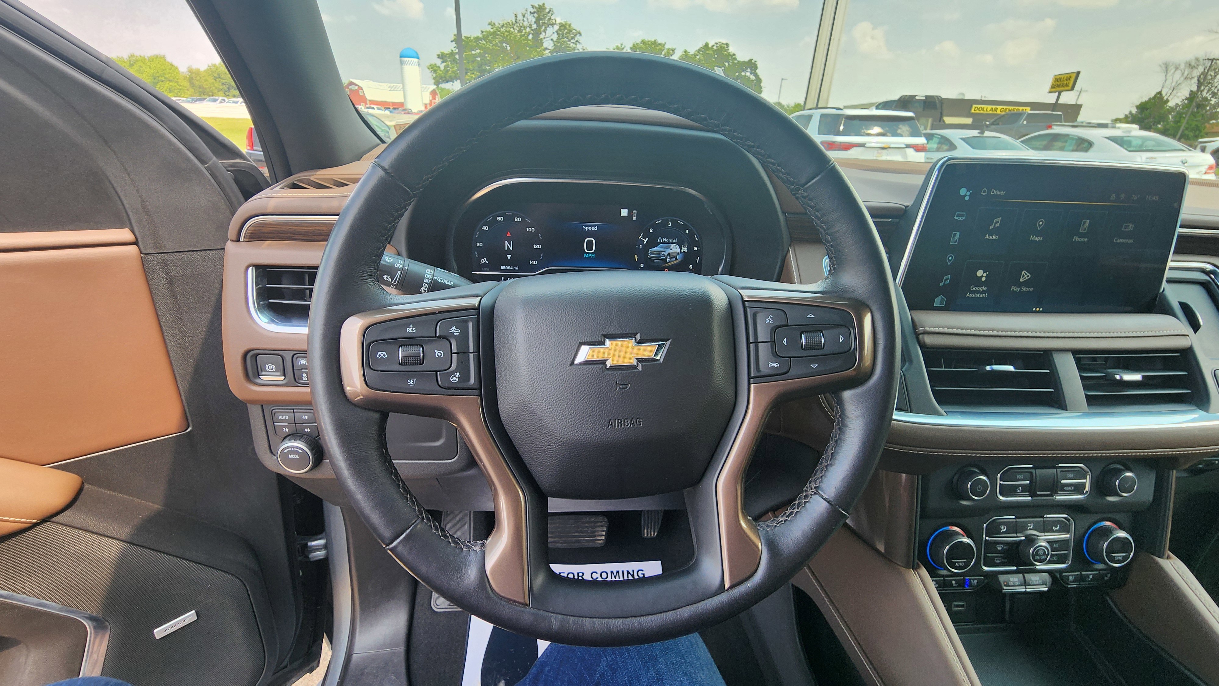 2023 Chevrolet Suburban High Country photo 4