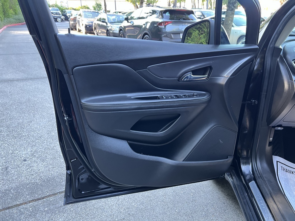 2022 Buick Encore Preferred photo 13