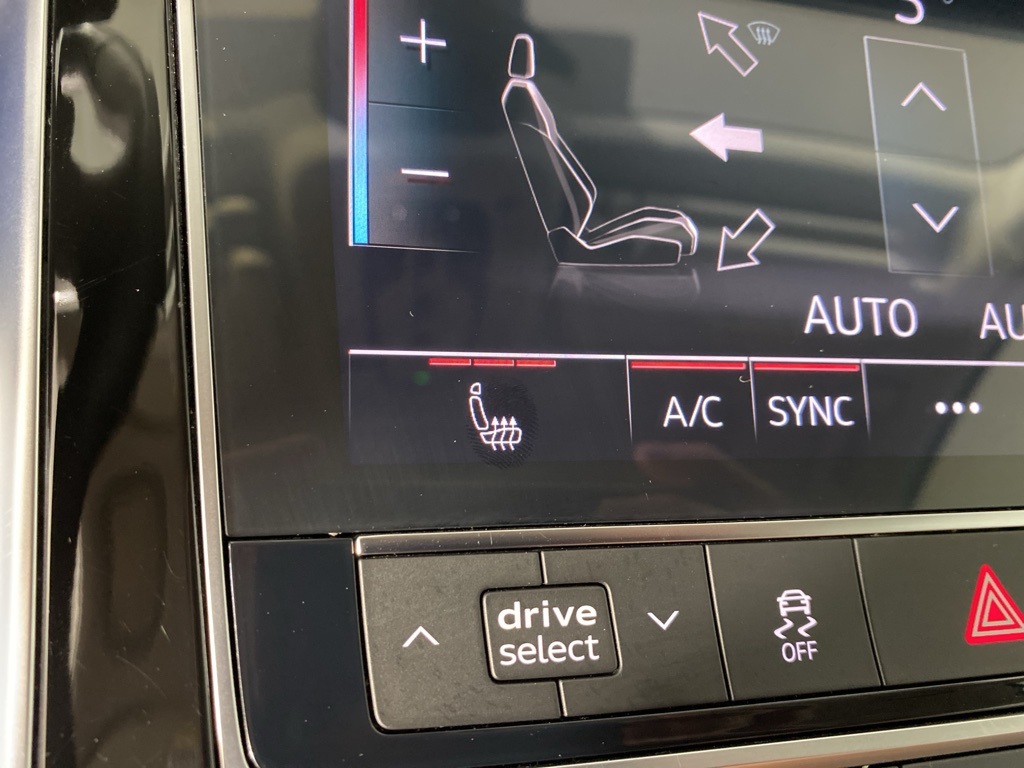 2023 Audi Q7 55 Premium Plus photo 14