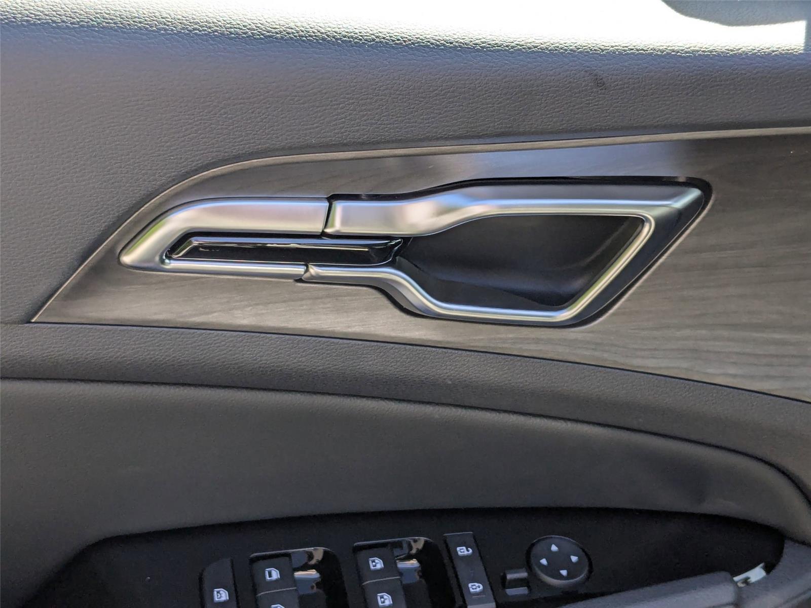 2025 Kia Sportage Plug-In Hybrid X-Line photo 12