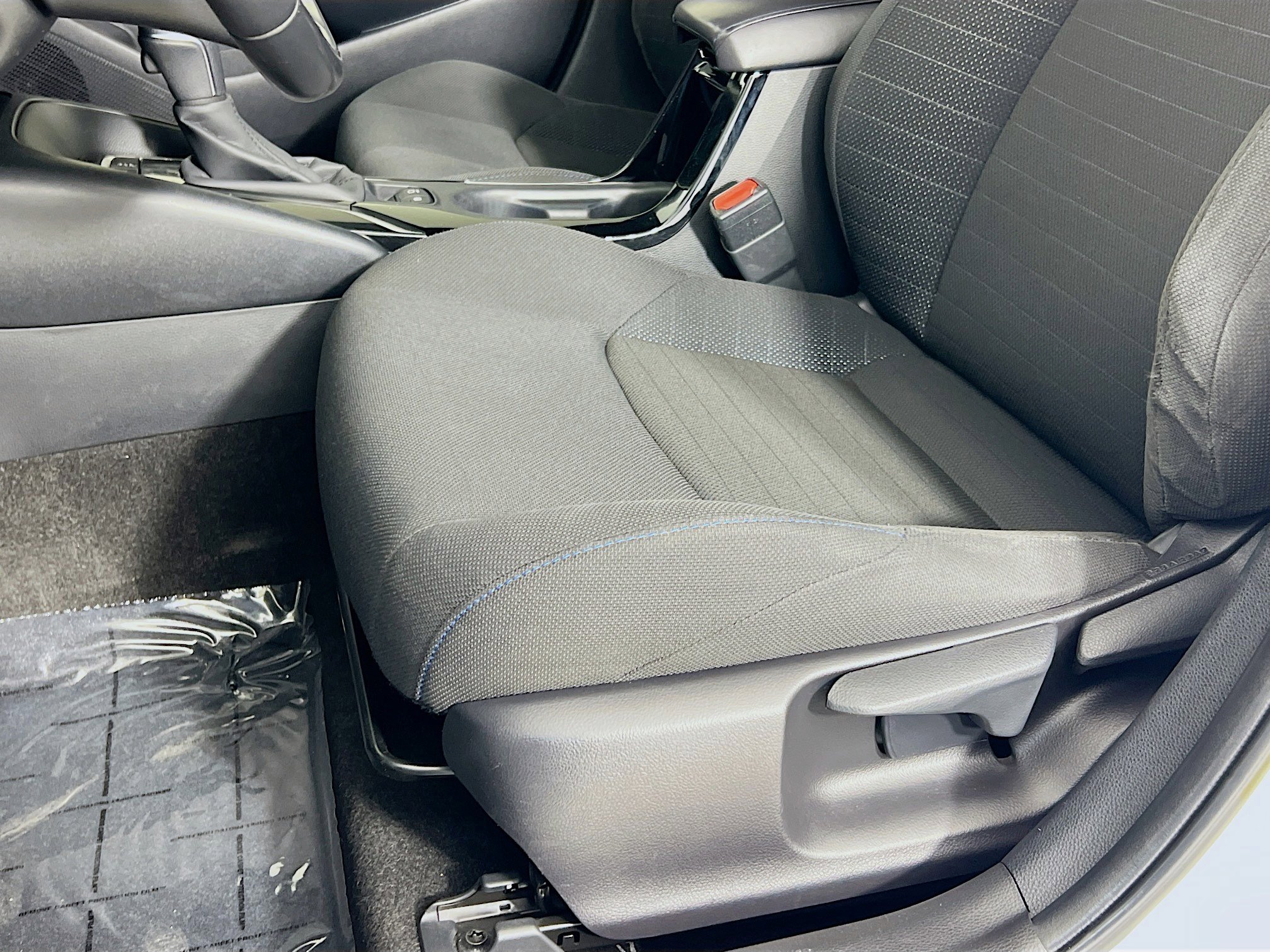 2021 Toyota Corolla SE photo 17