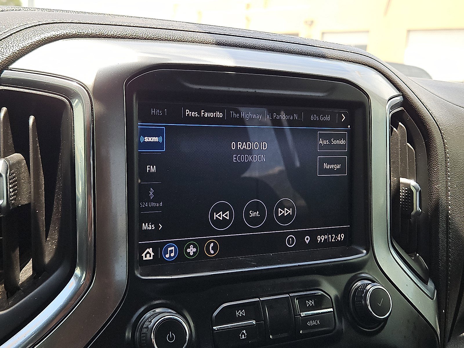 2021 Chevrolet Silverado 1500 LT photo 35