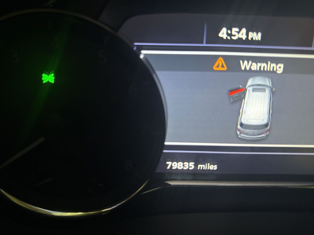 2021 Infiniti QX80 Luxe photo 2