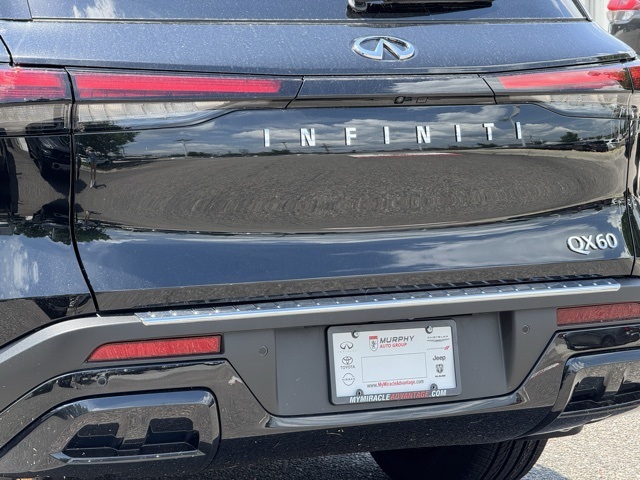 2025 Infiniti QX60 Pure photo 3