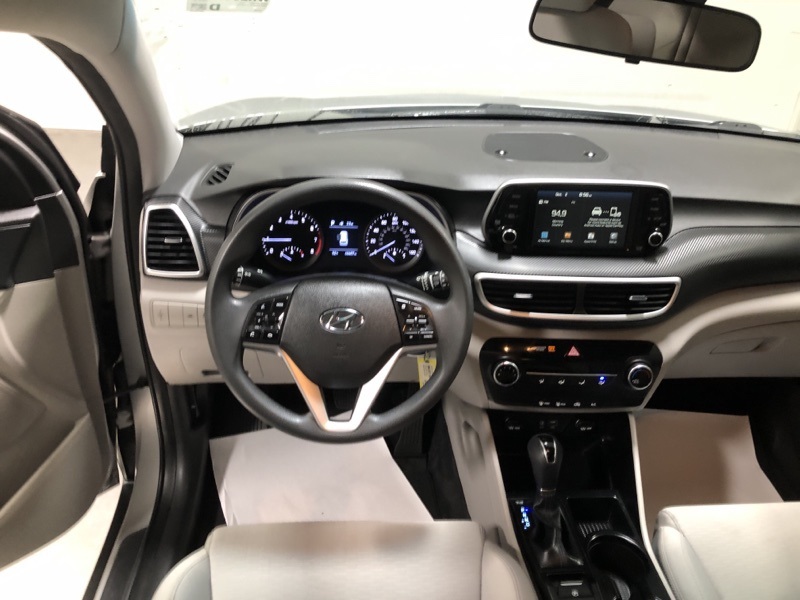 2020 Hyundai Tucson SE photo 24