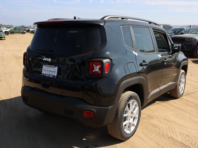 2023 Jeep Renegade Latitude photo 4
