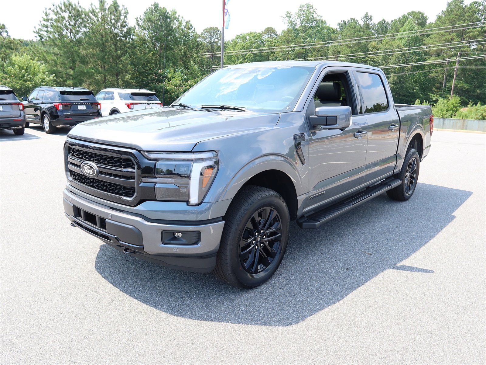 2025 Ford F-150 Lariat photo 6