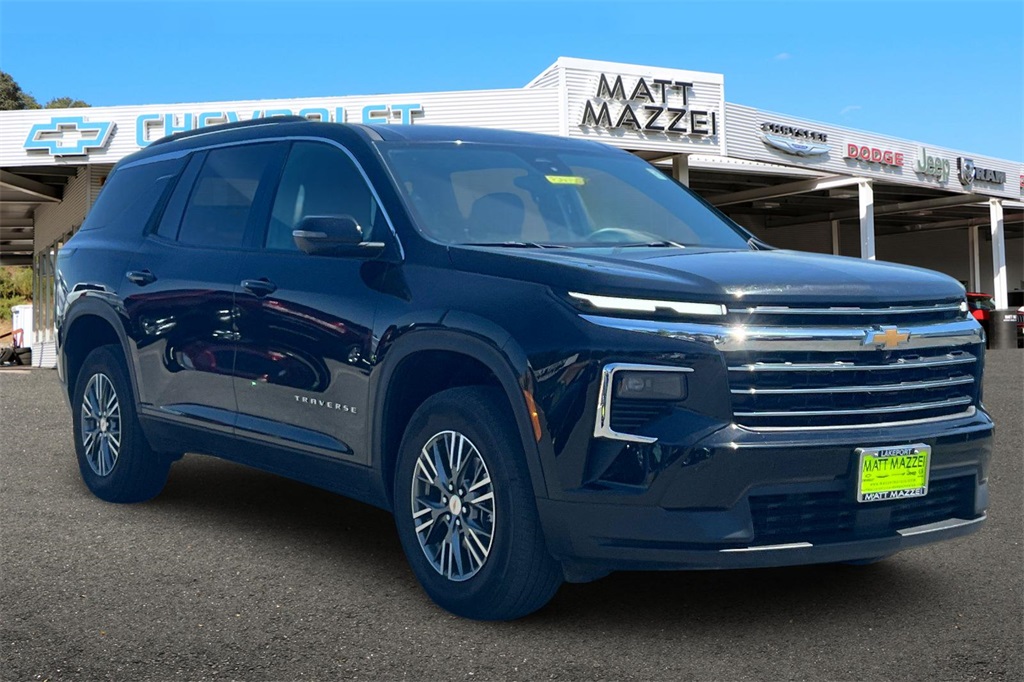 2024 Chevrolet Traverse photo 2