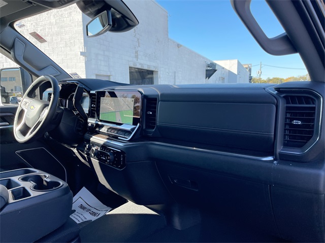 2025 CHEVROLET SILVERADO HD - Image 28