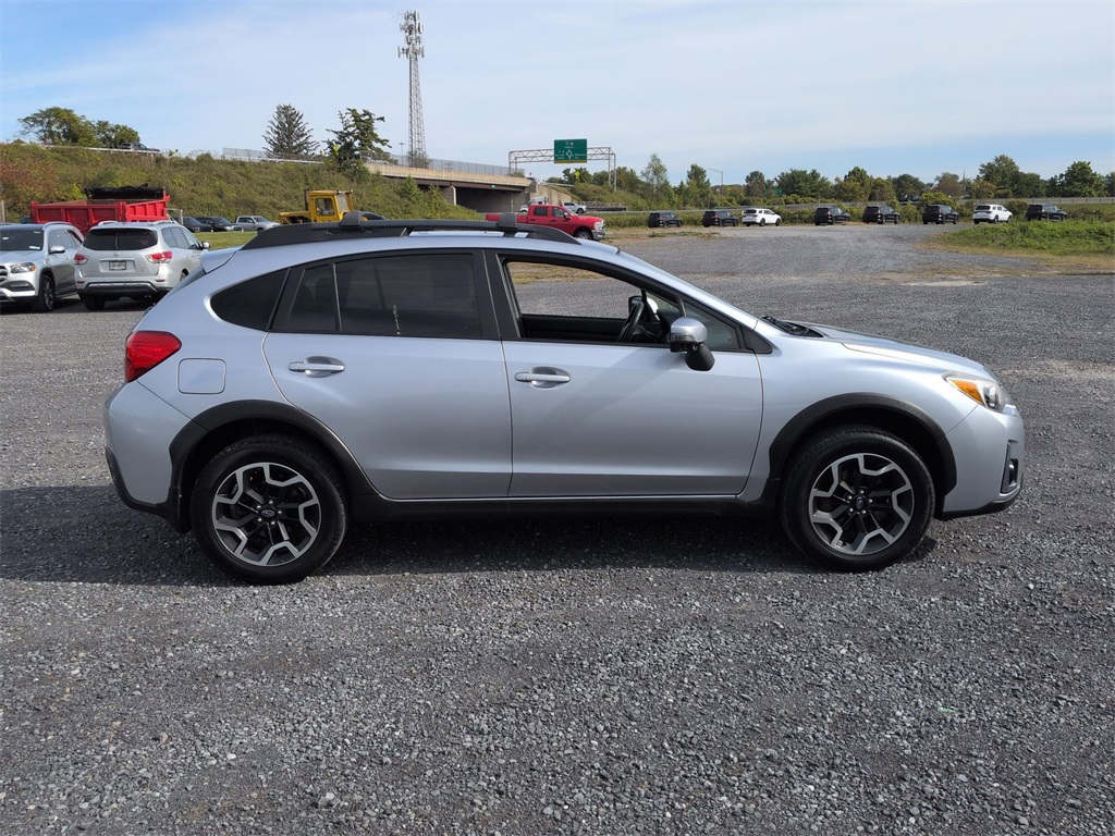 2016 Subaru Crosstrek 2.0i Limited photo 2