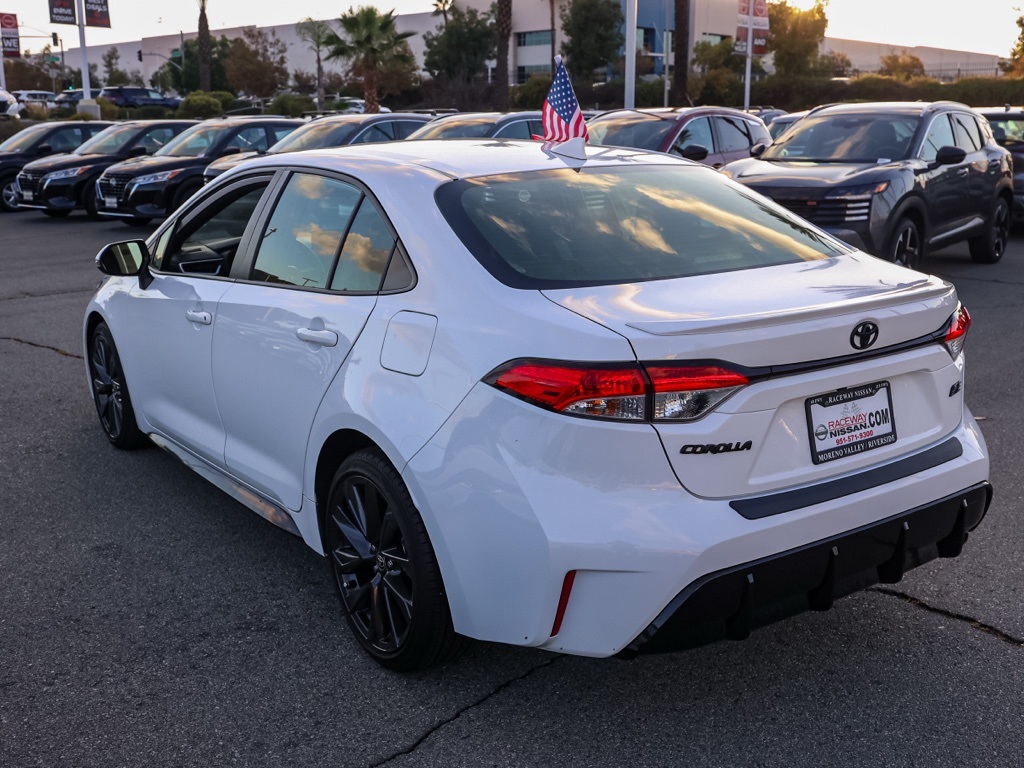 2023 Toyota Corolla SE photo 4