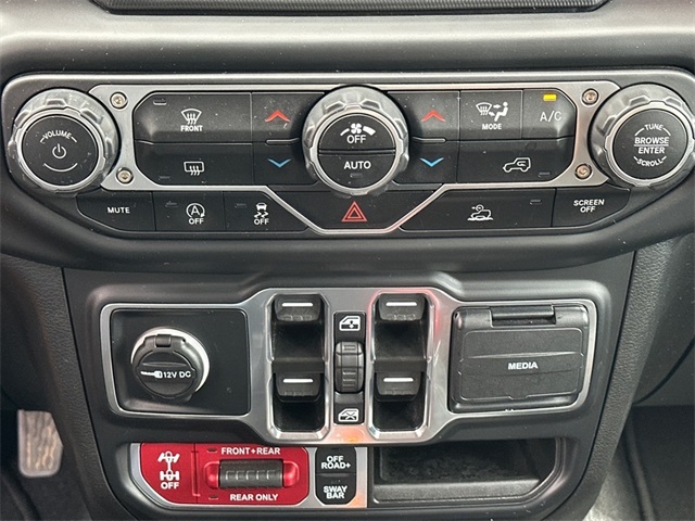 2023 Jeep Wrangler Rubicon photo 22