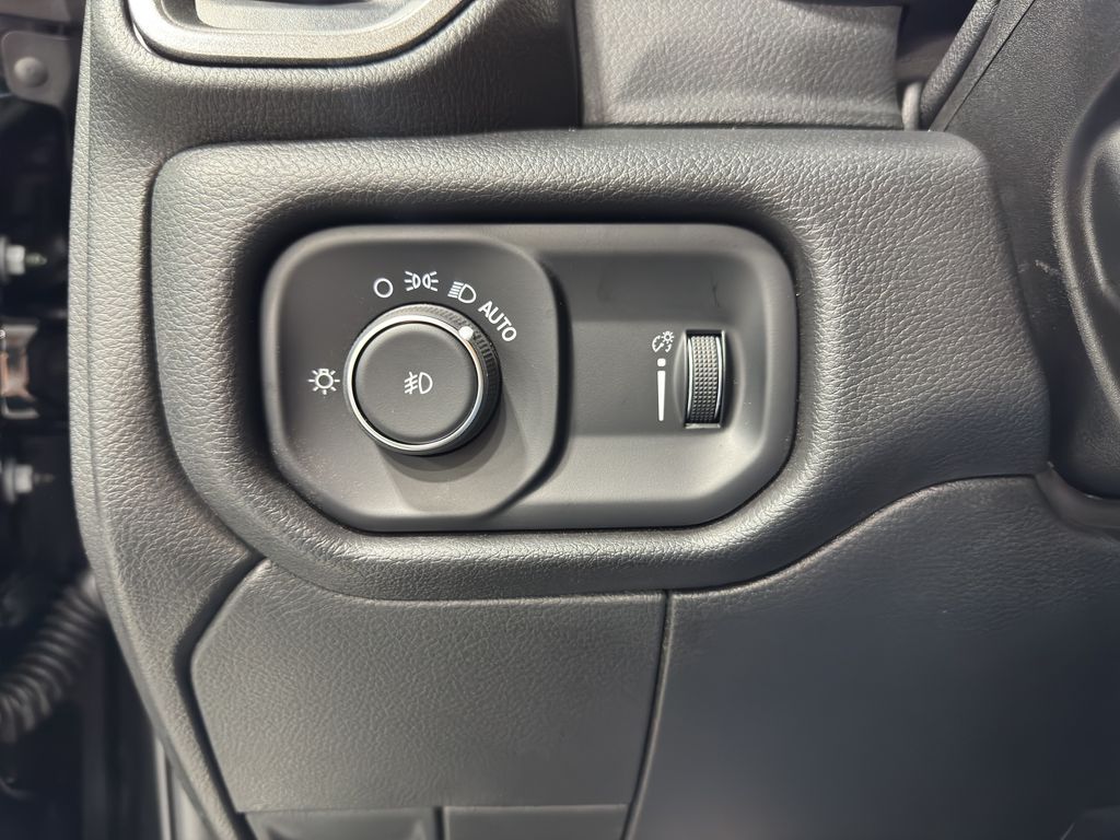2025 Ram 3500 Tradesman photo 23