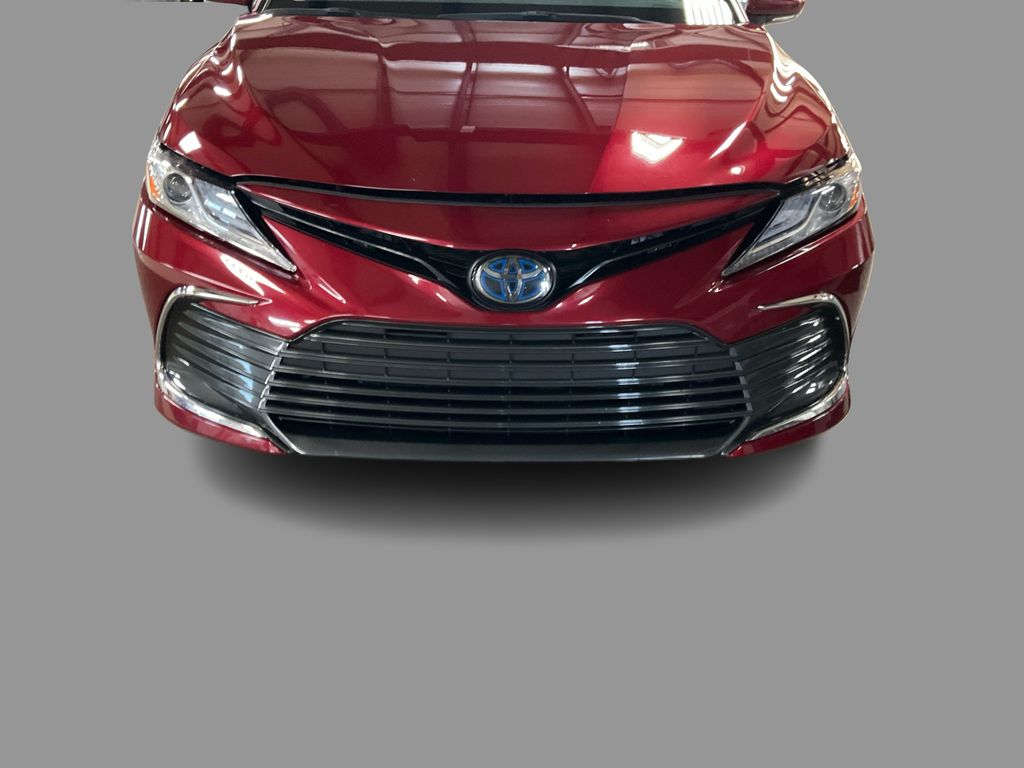 2022 Toyota Camry Hybrid XLE photo 18