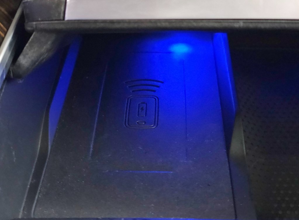 2025 BMW X6 - Image 37