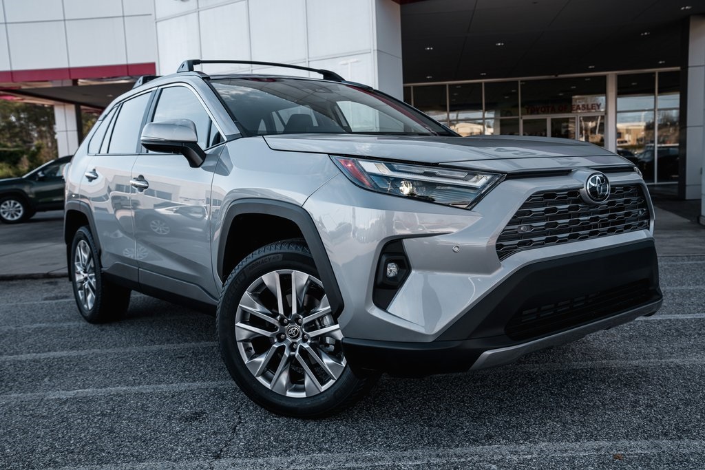 2025 Toyota RAV4 Limited's photo