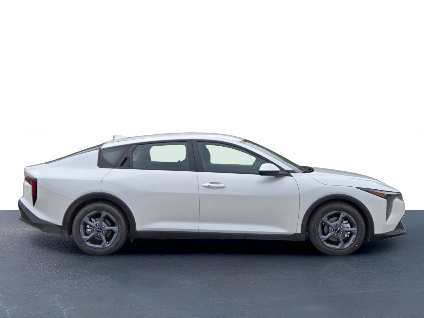 2025 Kia K4 LXS photo 3