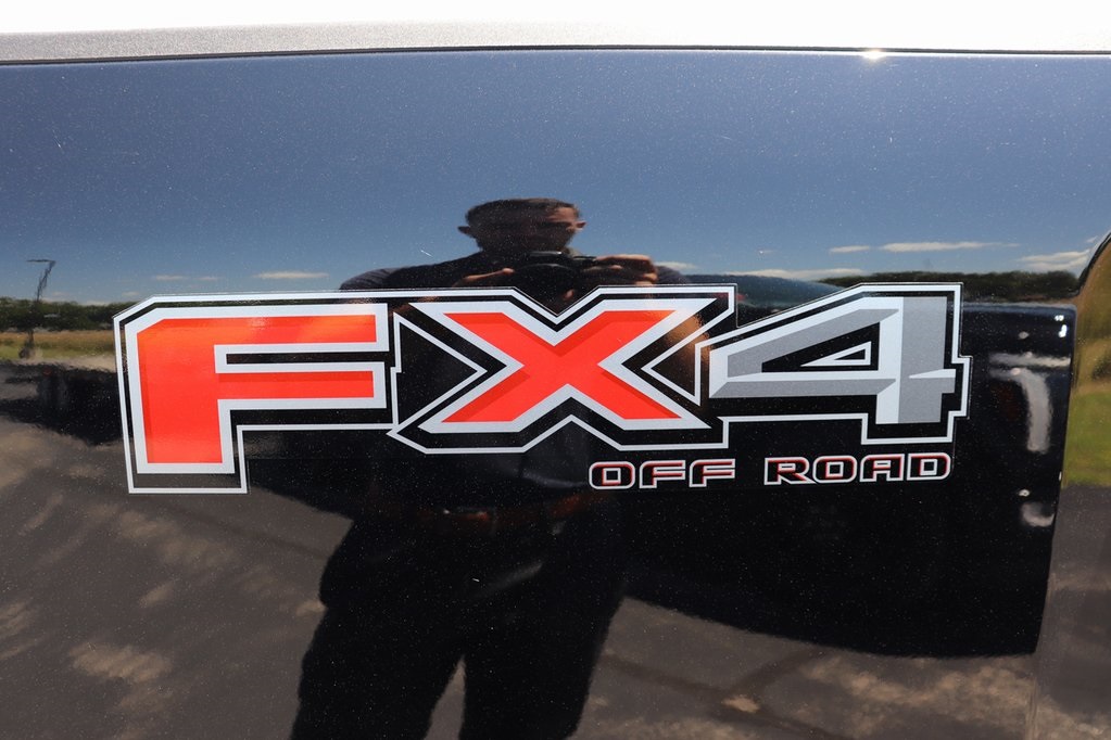 2025 Ford F-350 XLT photo 7