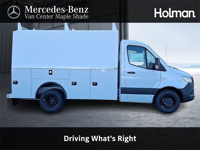 2025 Mercedes-Benz Sprinter Cab Chassis Base's photo