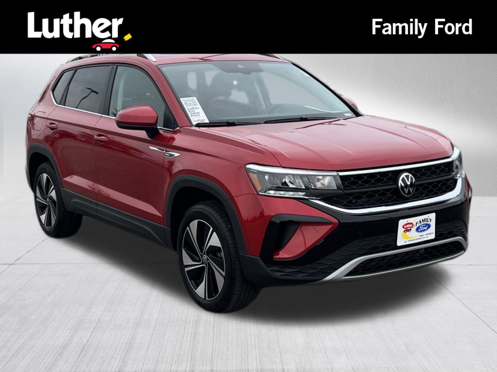 2024 Volkswagen Taos SE's photo