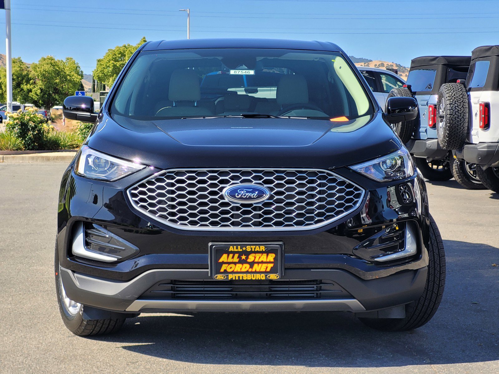 2024 Ford Edge SEL photo 2