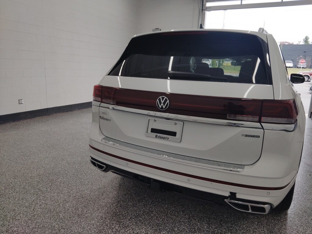 2026 Volkswagen Atlas SEL Premium R-Line photo 3