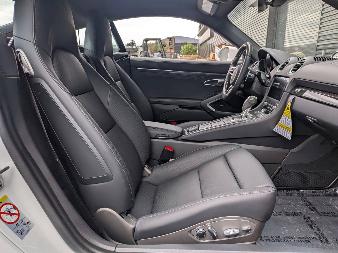 2025 Porsche Cayman S photo 22
