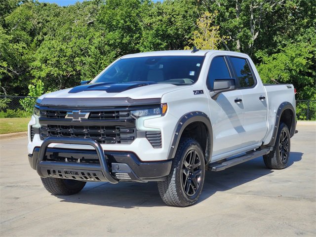 2025 Chevrolet Silverado 1500 LT Trail Boss photo 3