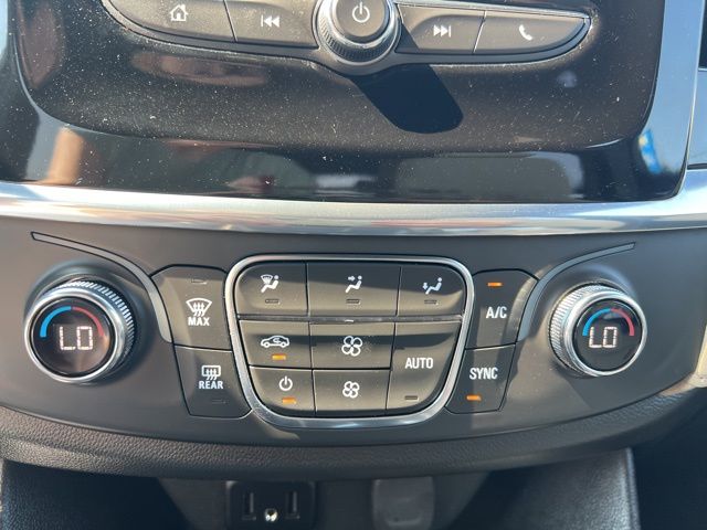2022 Chevrolet Traverse LS photo 17