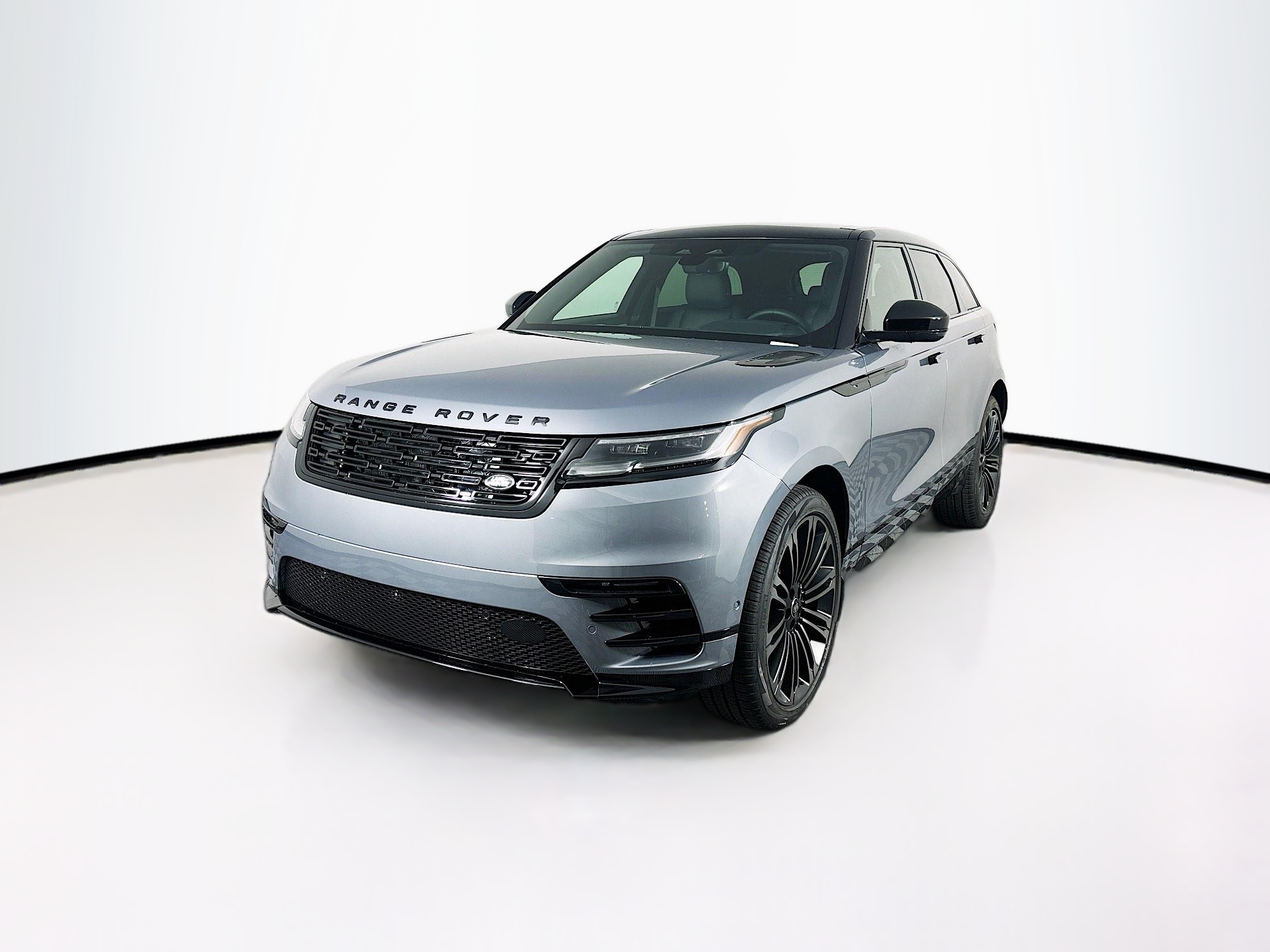 2026 Land Rover Range Rover Velar Dynamic SE's photo