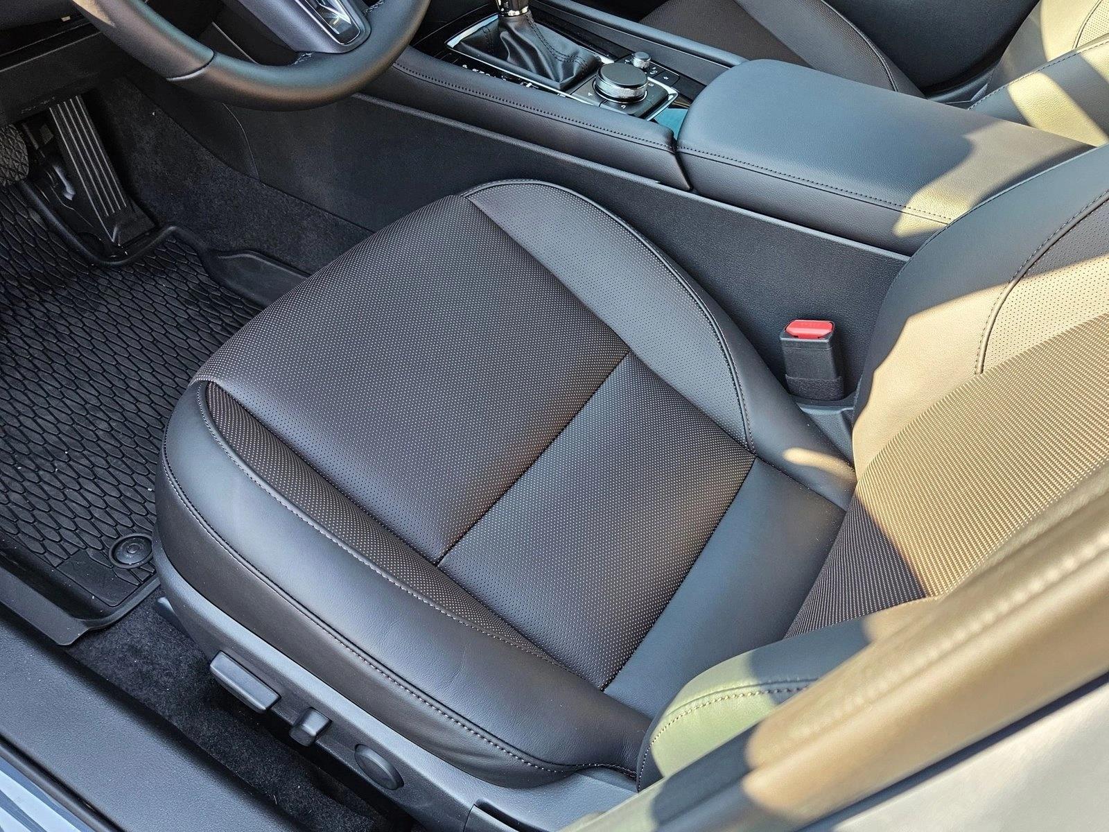 2025 Mazda Mazda3 Hatchback 2.5 Turbo Premium Plus photo 3