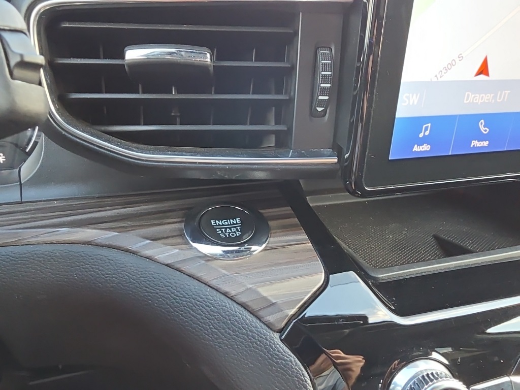 2023 Ford Explorer Limited photo 22