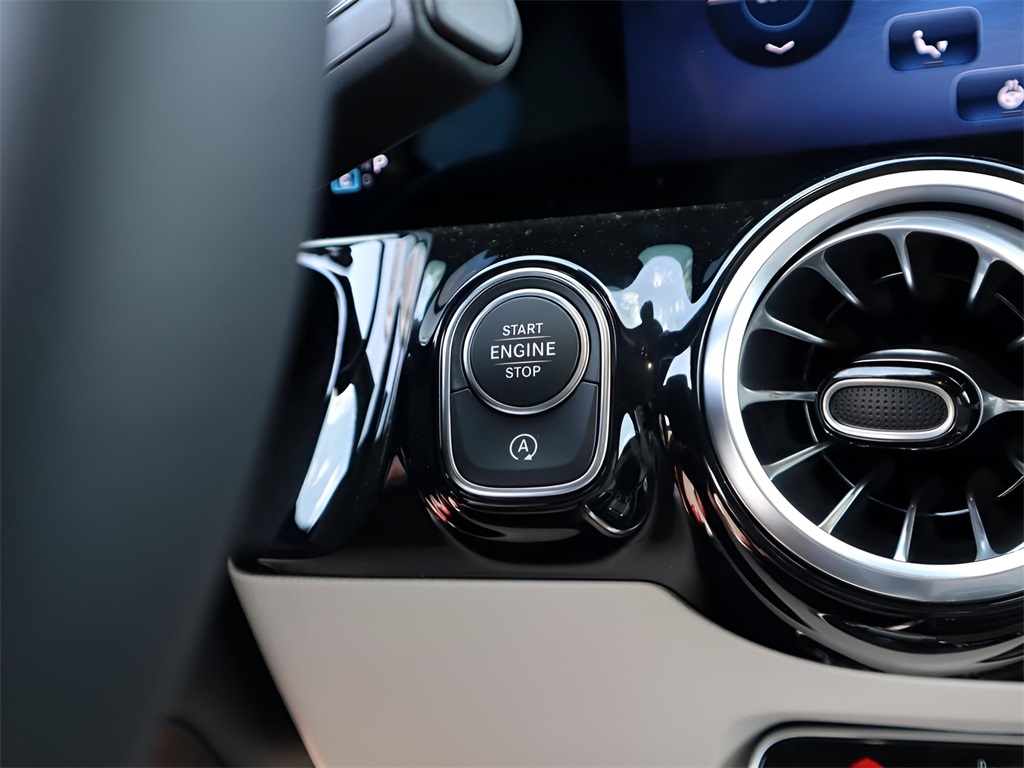 2026 Mercedes Benz GLA 250 4MATIC photo 36