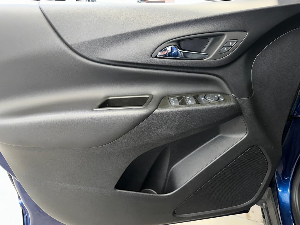 2023 Chevrolet Equinox LT photo 4