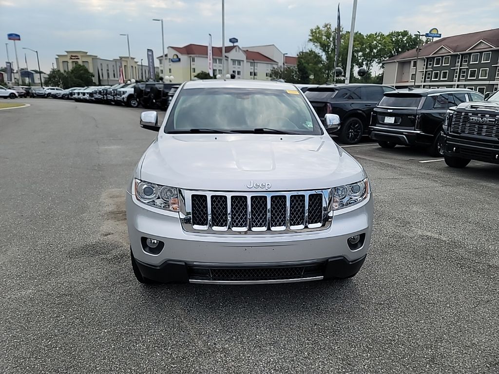 2011 Jeep Grand Cherokee Overland photo 2