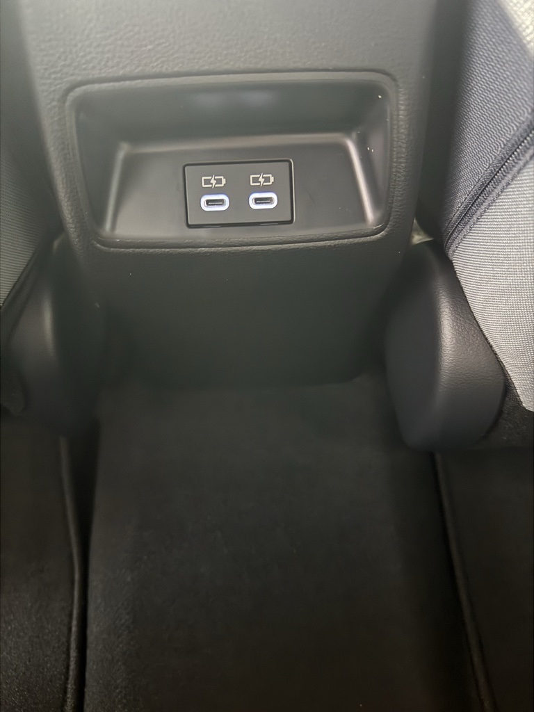 2025 Toyota Corolla photo 17