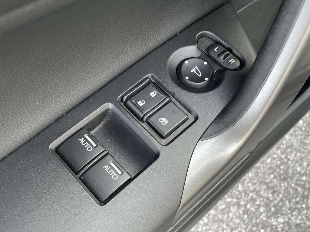 2016 Honda Accord Touring photo 3