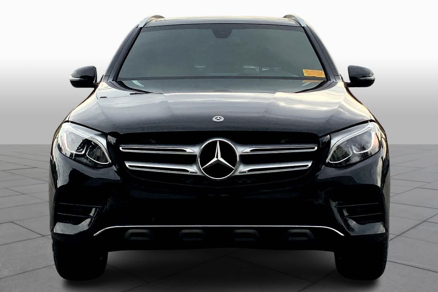 2019 Mercedes Benz GLC 300 4MATIC photo 3