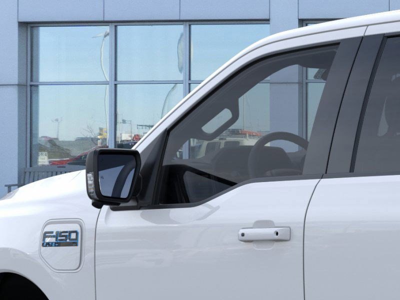 2025 Ford F-150 Lightning photo 19