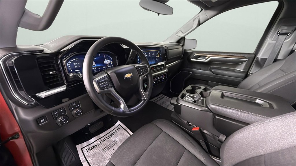 2024 Chevrolet Silverado 1500 LT photo 17