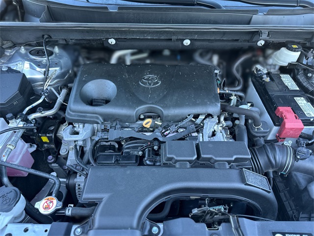 2021 Toyota RAV4 XLE photo 28