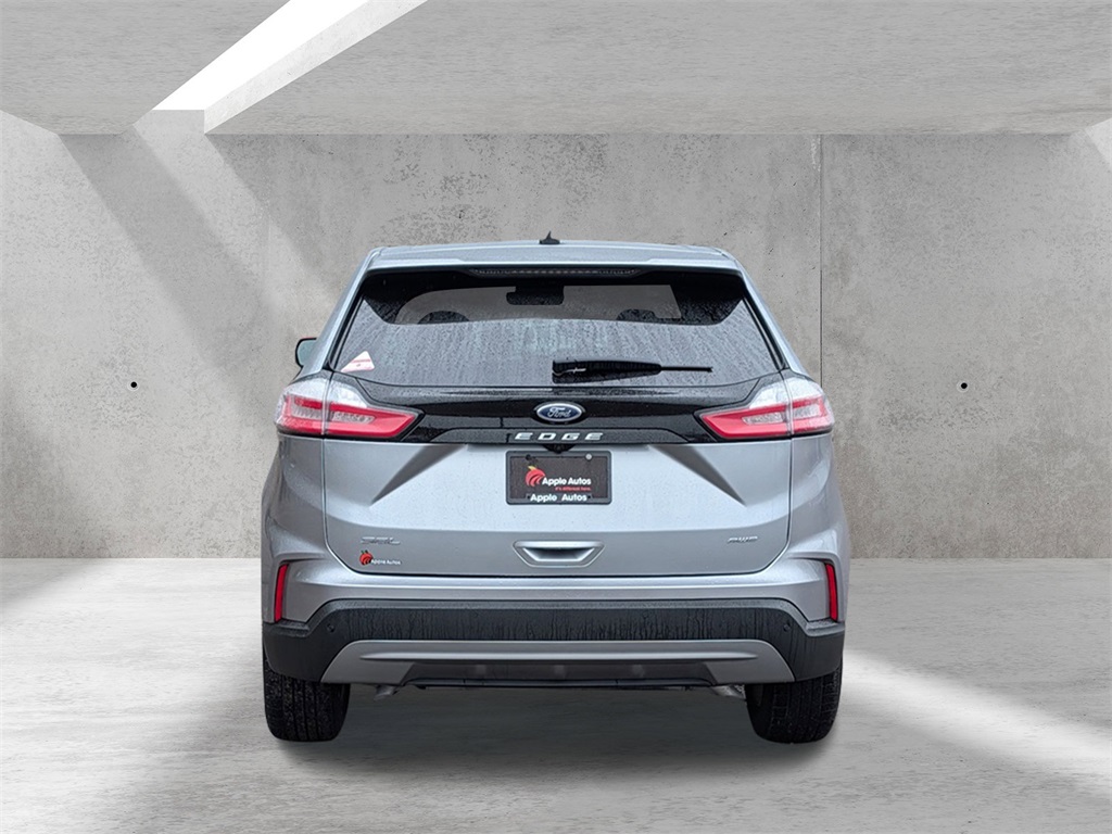 2024 Ford Edge SEL photo 4