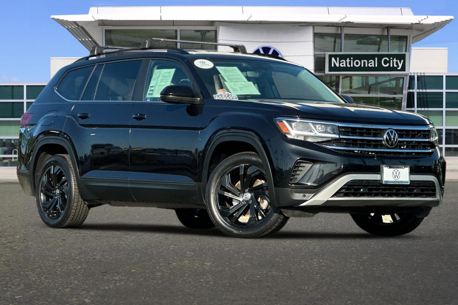 2022 Volkswagen Atlas SE Technology photo 2